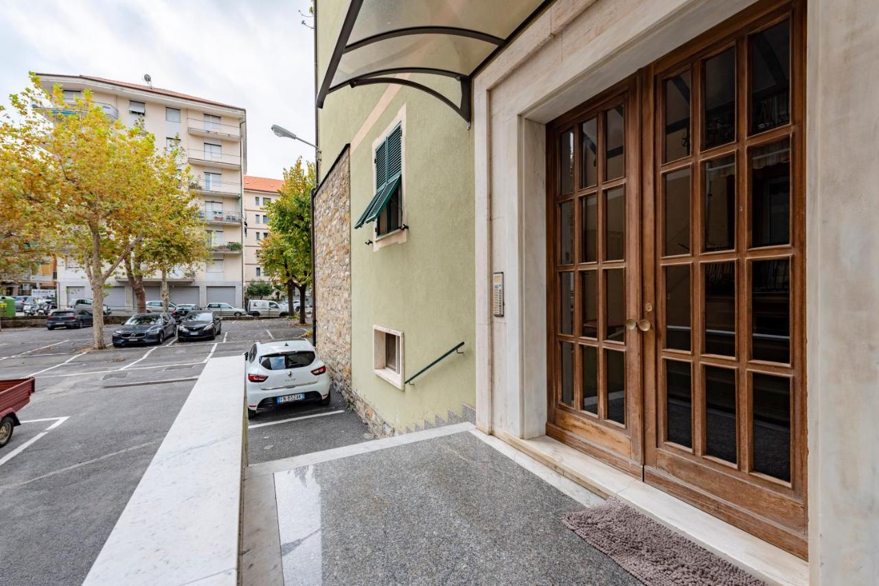Joivy Cosy Flat With Parking In Кьявари Экстерьер фото